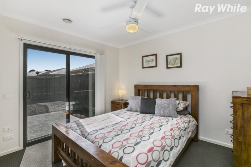 Photo - 3 Avebury Place, Officer VIC 3809 - Image 6