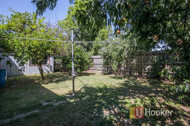 Photo - 3 Avoca Close, Hampton Park VIC 3976 - Image 16