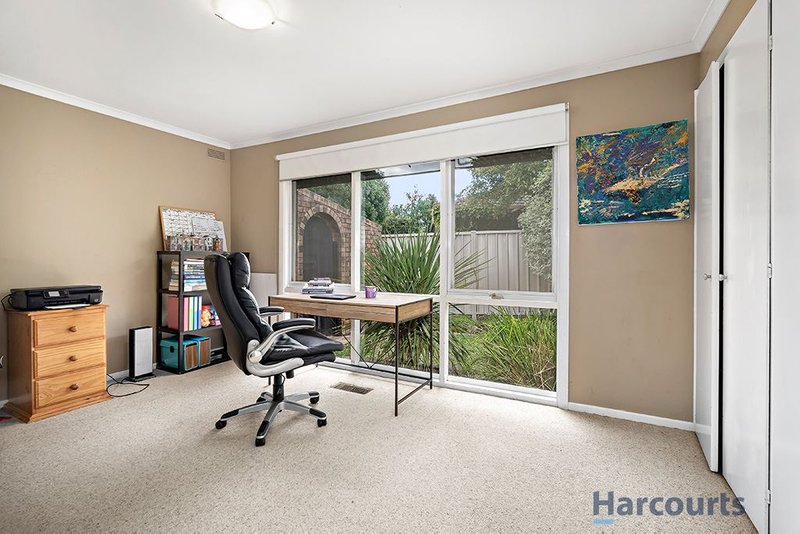 Photo - 3 Avoca Crescent, Alfredton VIC 3350 - Image 11