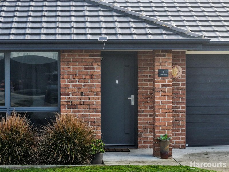 Photo - 3 Axton Close, George Town TAS 7253 - Image 3