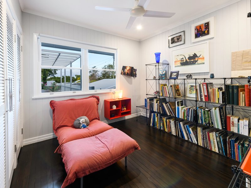 Photo - 3 Baird Street, Eastern Heights QLD 4305 - Image 19