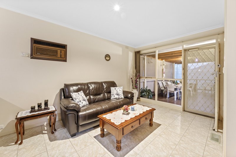 Photo - 3 Baker Court, Burwood East VIC 3151 - Image 6