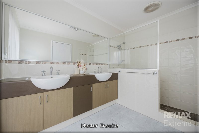 Photo - 3 Baldwin Link, Butler WA 6036 - Image 6