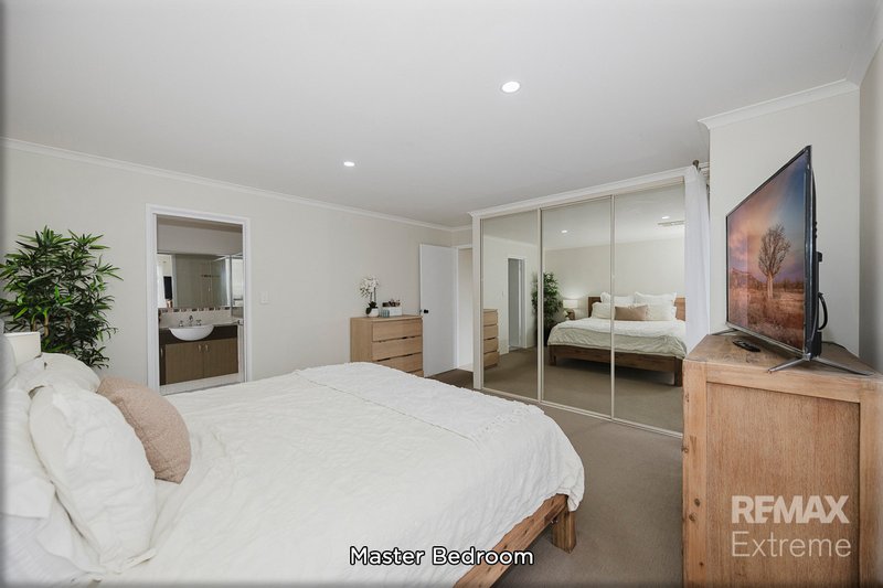 Photo - 3 Baldwin Link, Butler WA 6036 - Image 7