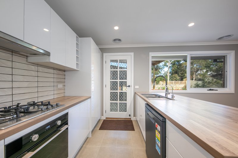 Photo - 3 Balliol Common, Sunbury VIC 3429 - Image 2