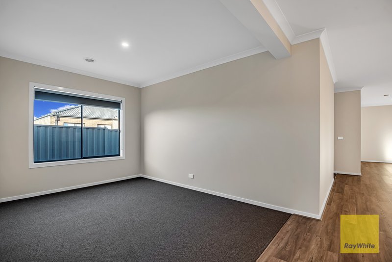 Photo - 3 Balmain Street, Tarneit VIC 3029 - Image 9