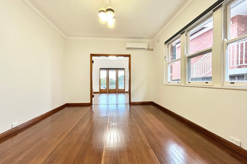 Photo - 3 Bambridge Street, Chester Hill NSW 2162 - Image 4