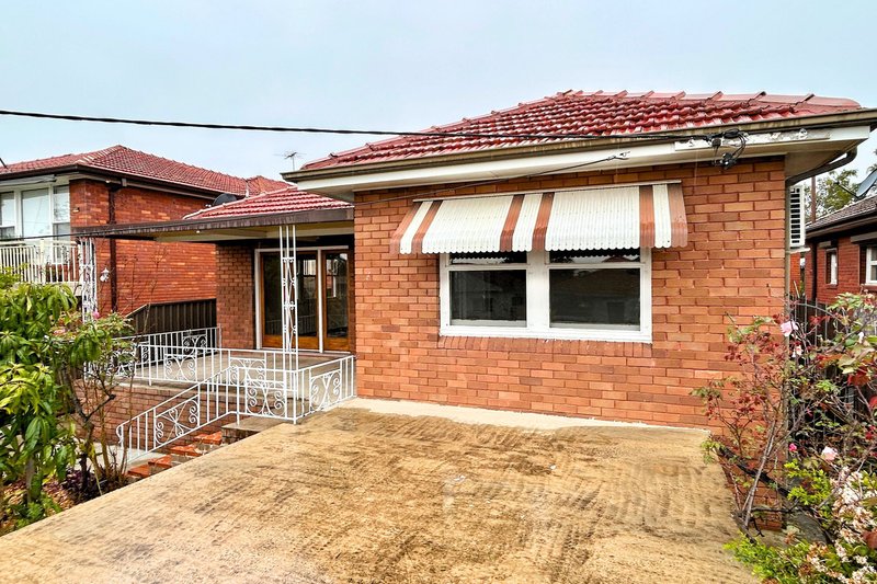 Photo - 3 Bambridge Street, Chester Hill NSW 2162 - Image 13