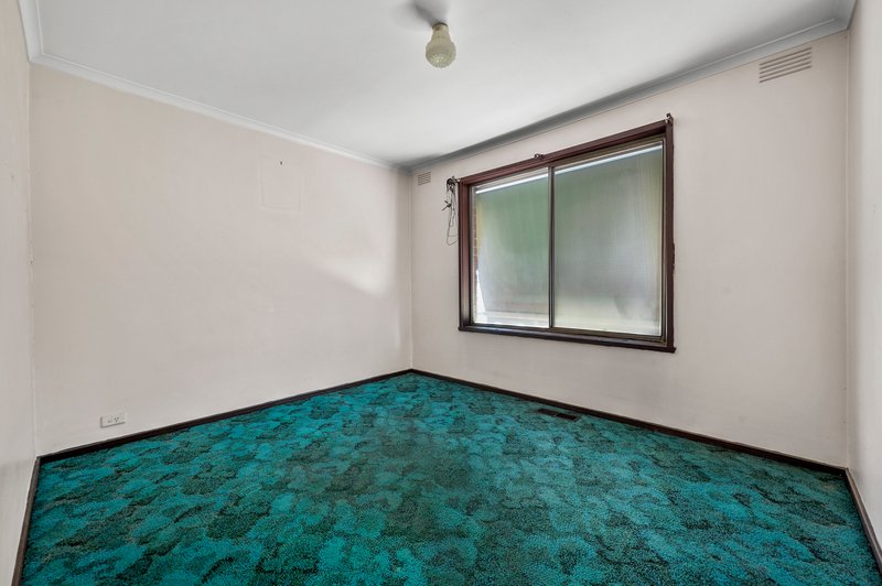 Photo - 3 Banbury Road, Reservoir VIC 3073 - Image 8