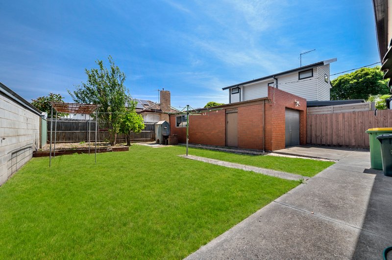 Photo - 3 Banbury Road, Reservoir VIC 3073 - Image 9