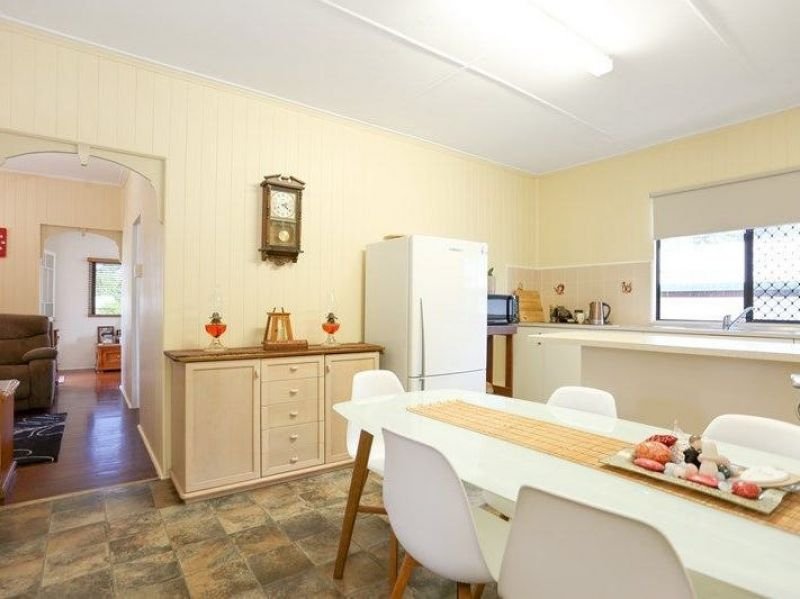 Photo - 3 Banksia Avenue, Andergrove QLD 4740 - Image 7