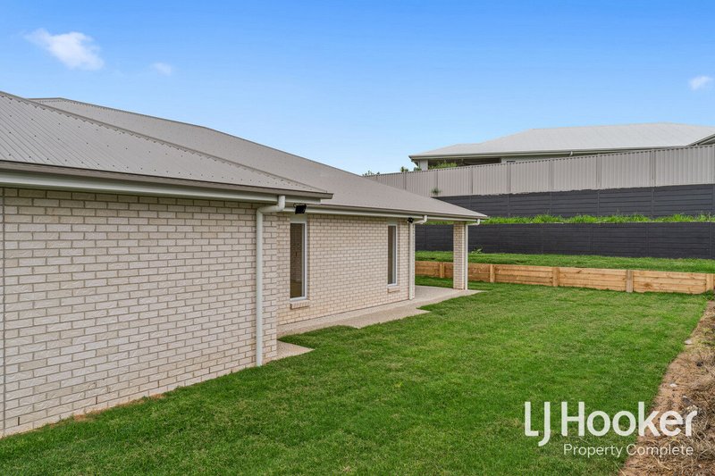 Photo - 3 Banksia Crescent, Gleneagle QLD 4285 - Image 7