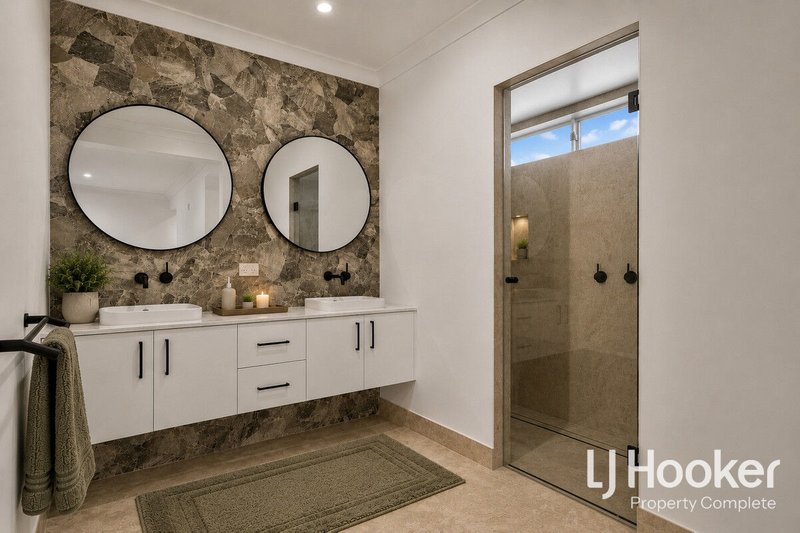 Photo - 3 Banksia Crescent, Gleneagle QLD 4285 - Image 12