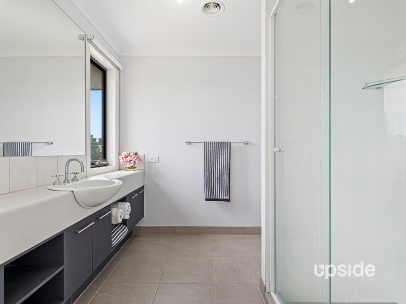 Photo - 3 Barak Avenue, Berwick VIC 3806 - Image 12