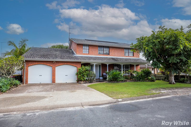 Photo - 3 Barclay Close, Tuncurry NSW 2428 - Image 1