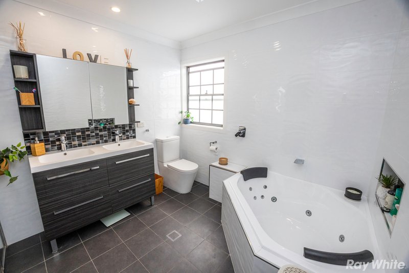 Photo - 3 Barclay Close, Tuncurry NSW 2428 - Image 9