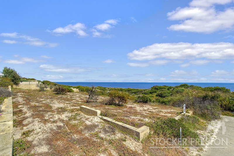 Photo - 3 Barndi Walk, Peppermint Grove Beach WA 6271 - Image 3