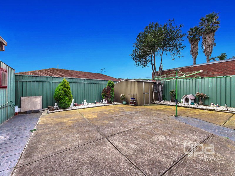 Photo - 3 Baron Court, Kings Park VIC 3021 - Image 10