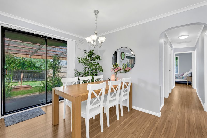 Photo - 3 Barwon Court, Werribee VIC 3030 - Image 3