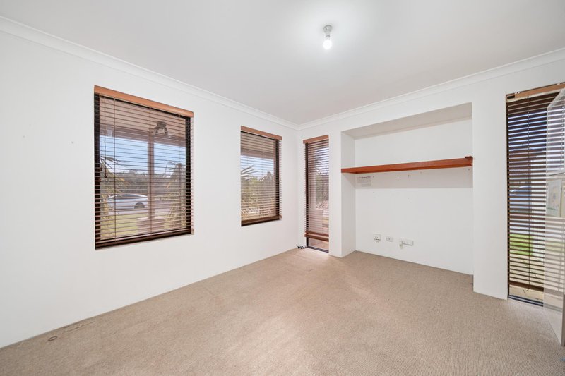 Photo - 3 Barwon Turn, Hammond Park WA 6164 - Image 2