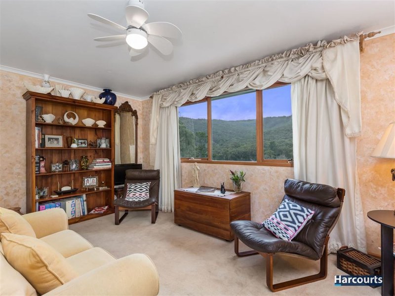 Photo - 3 Bates Avenue, Upper Ferntree Gully VIC 3156 - Image 10