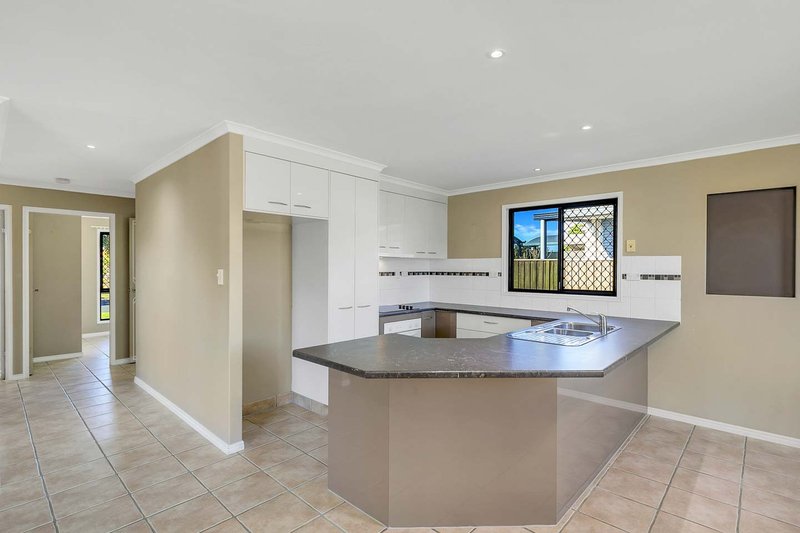 Photo - 3 Beach Drive, Burrum Heads QLD 4659 - Image 5