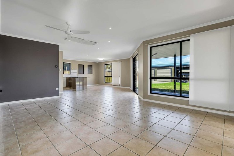 Photo - 3 Beach Drive, Burrum Heads QLD 4659 - Image 7