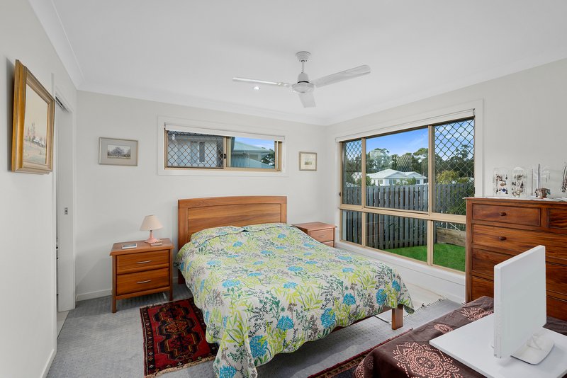 Photo - 3 Beacon Court, Elanora QLD 4221 - Image 6