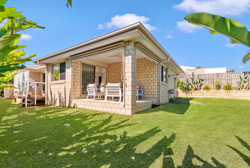 Photo - 3 Beacon Court, Elanora QLD 4221 - Image 4