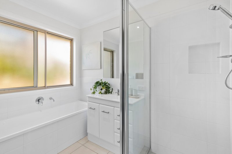 Photo - 3 Beacon Court, Elanora QLD 4221 - Image 16