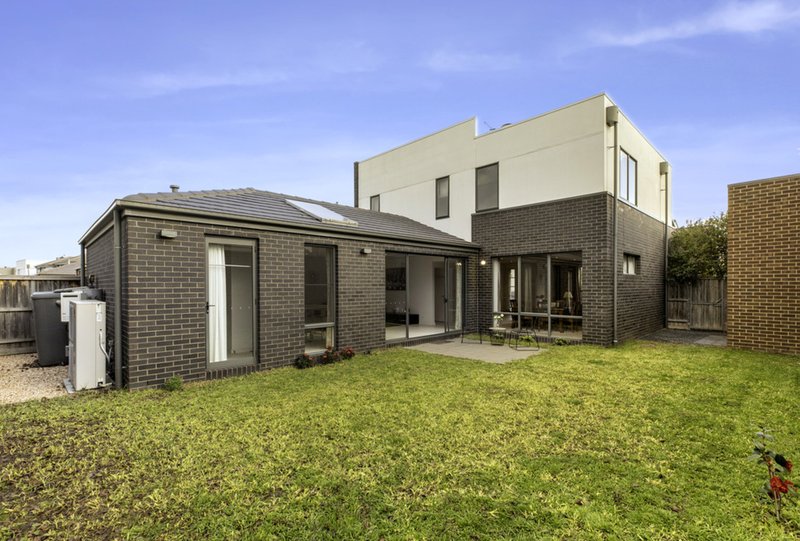 Photo - 3 Beaconsfield Road, Mulgrave VIC 3170 - Image 10