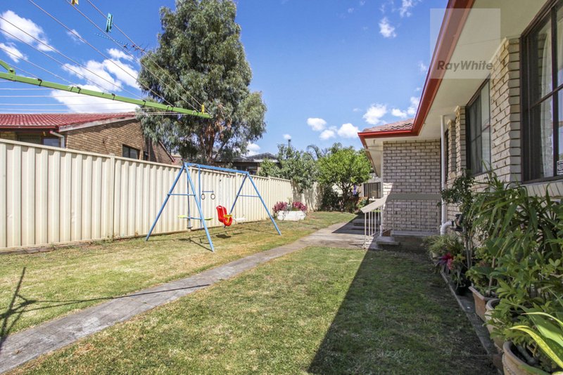 Photo - 3 Bede Court, Gladstone Park VIC 3043 - Image 14