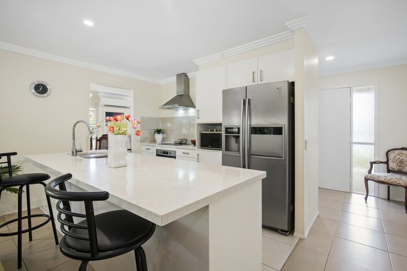 Photo - 3 Bedford Crescent, Mudgeeraba QLD 4213 - Image 3