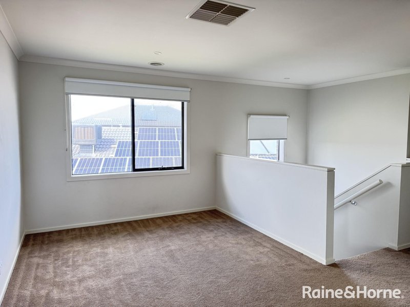 Photo - 3 Beehive Drive, Williams Landing VIC 3027 - Image 9