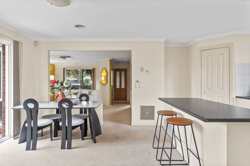 Photo - 3 Bellevue Drive, Berwick VIC 3806 - Image 9