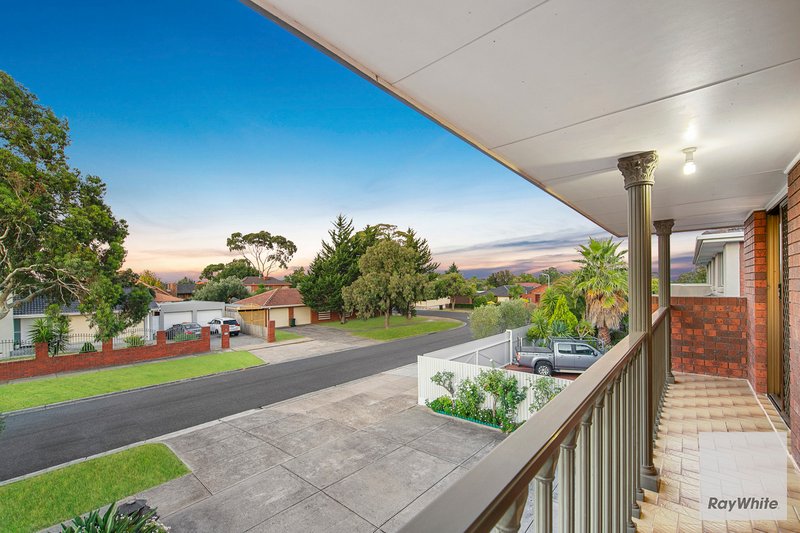 Photo - 3 Bellevue Drive, Keilor Downs VIC 3038 - Image 10