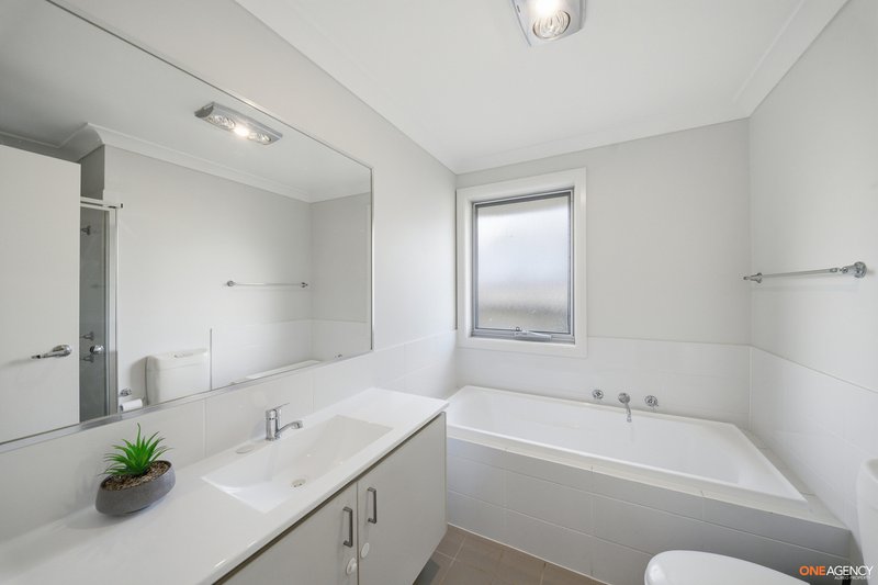 Photo - 3 Bellona Terrace, Glenfield NSW 2167 - Image 15