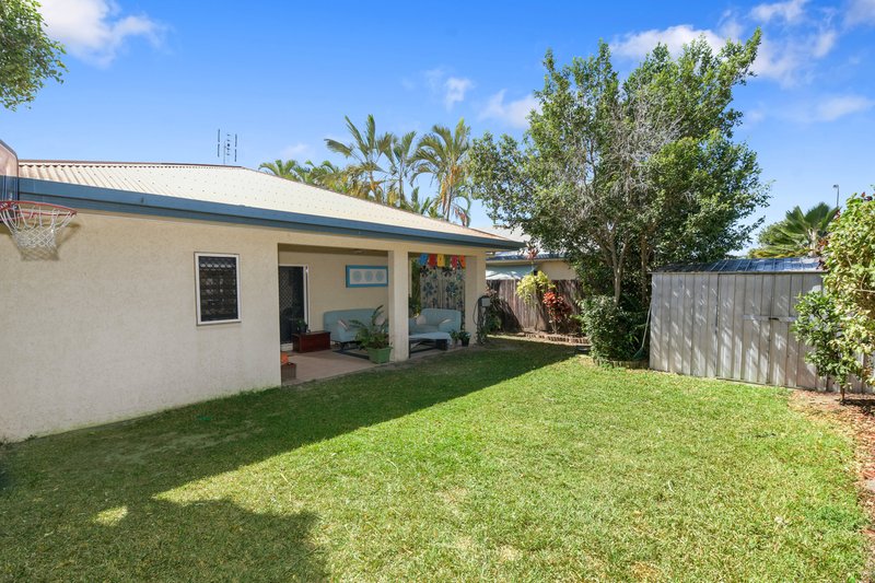 Photo - 3 Bells Close, Kewarra Beach QLD 4879 - Image 12