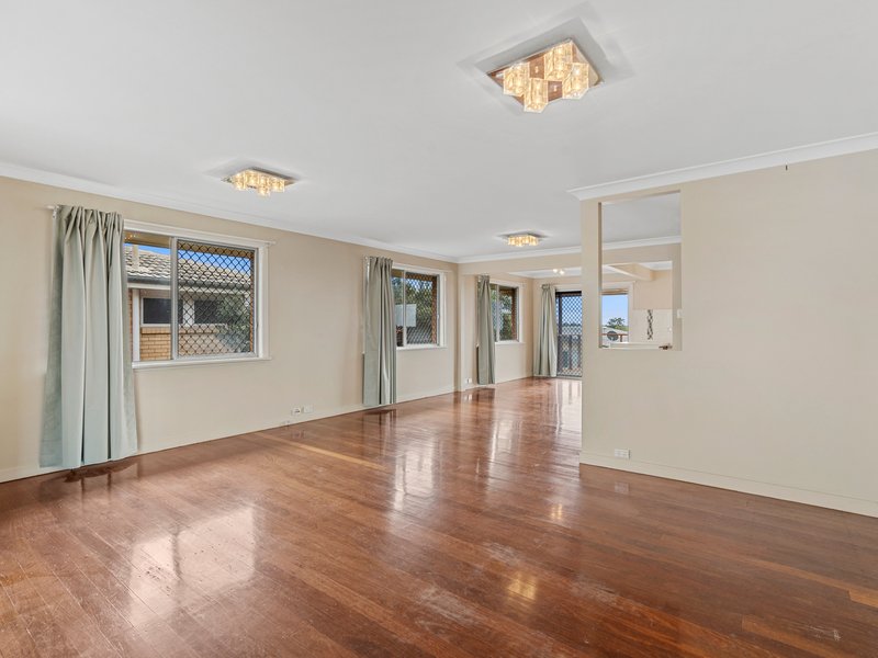 Photo - 3 Benedict Street, Wavell Heights QLD 4012 - Image 3