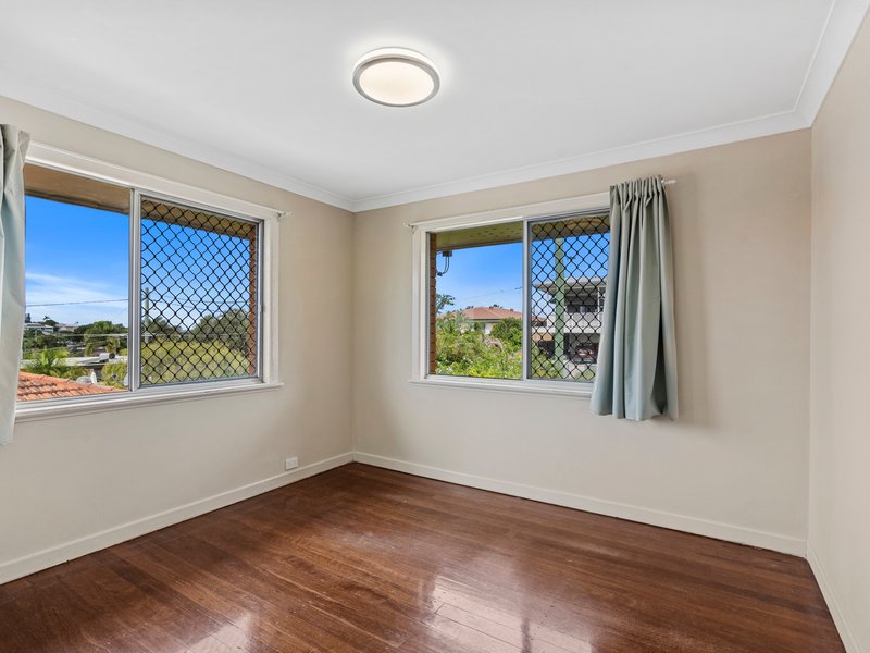 Photo - 3 Benedict Street, Wavell Heights QLD 4012 - Image 12