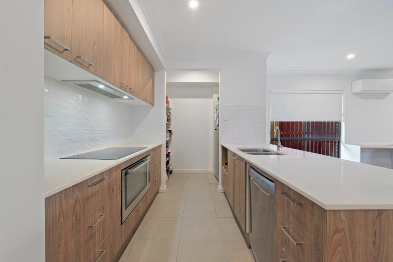 Photo - 3 Benjamen Crescent, Nirimba QLD 4551 - Image 8