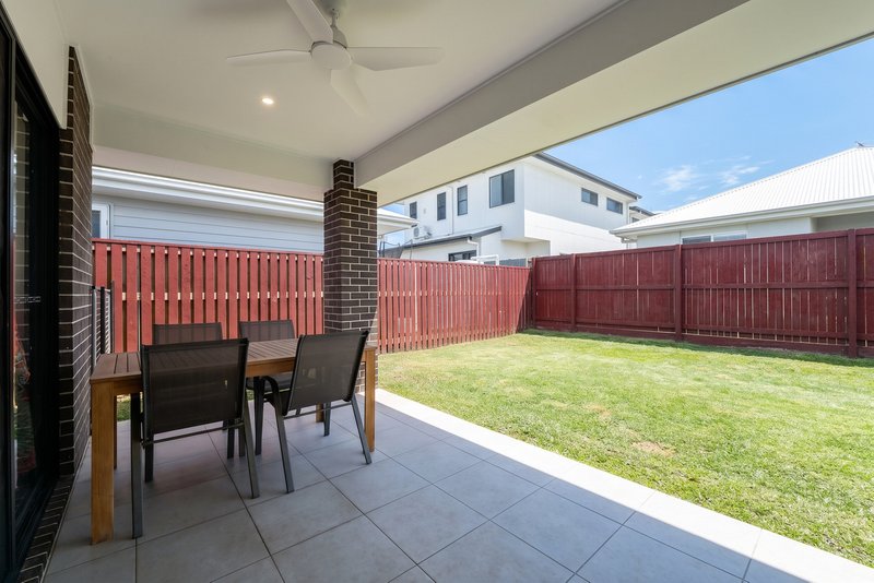 Photo - 3 Benjamen Crescent, Nirimba QLD 4551 - Image 9