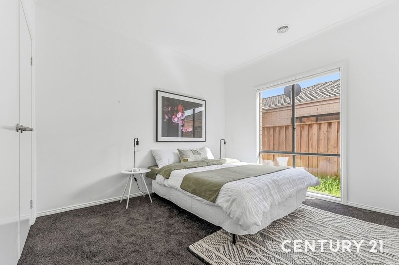 Photo - 3 Benmar Place, Lyndhurst VIC 3975 - Image 11