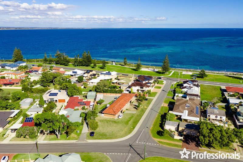 Photo - 3 Berry Street, Safety Bay WA 6169 - Image 12