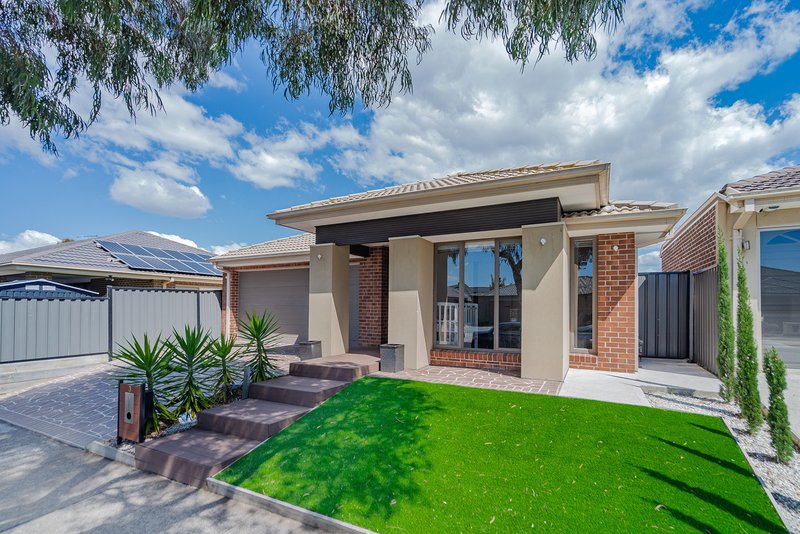 Photo - 3 Beveridge Drive, Roxburgh Park VIC 3064 - Image 3