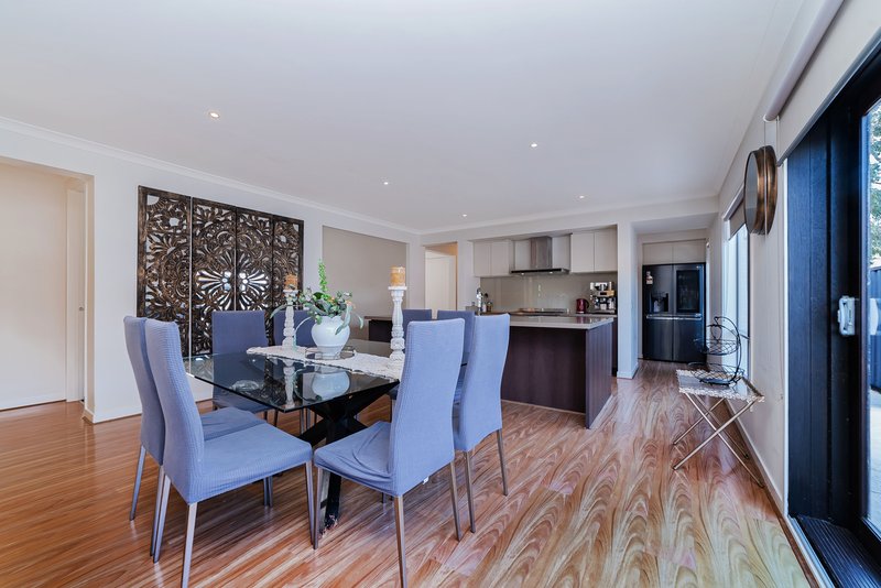 Photo - 3 Beveridge Drive, Roxburgh Park VIC 3064 - Image 15