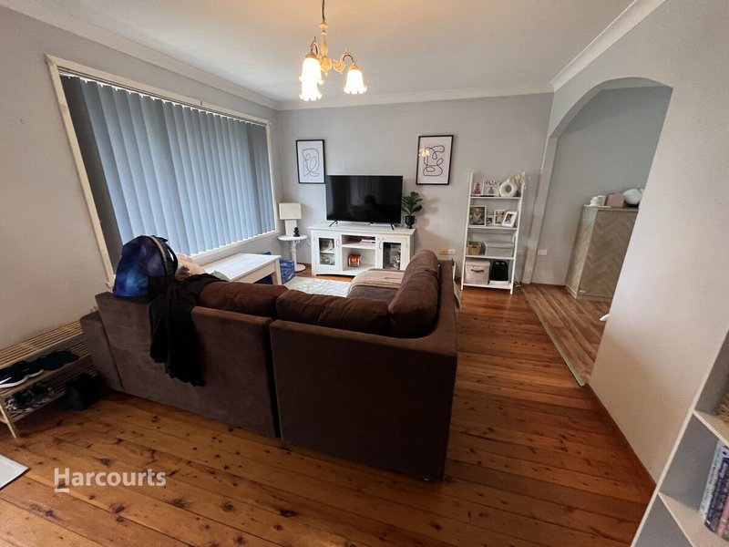 Photo - 3 Beverley Avenue, Unanderra NSW 2526 - Image 2