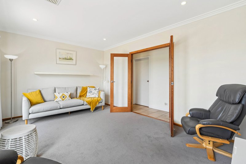 Photo - 3 Beverley Street, Flagstaff Hill SA 5159 - Image 6