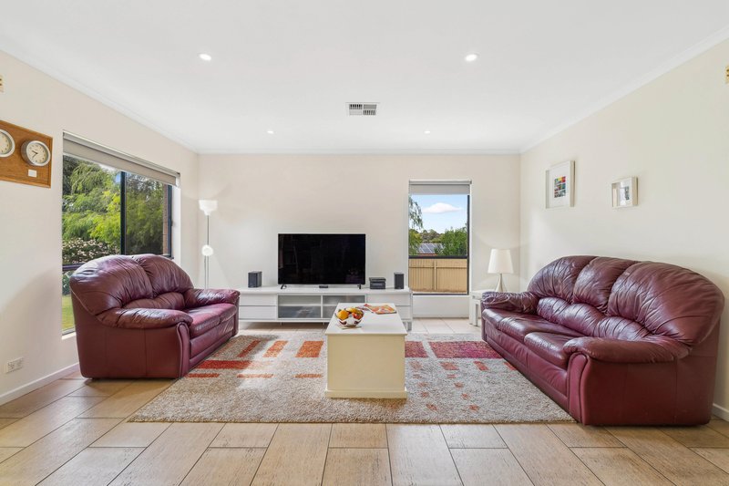 Photo - 3 Beverley Street, Flagstaff Hill SA 5159 - Image 10