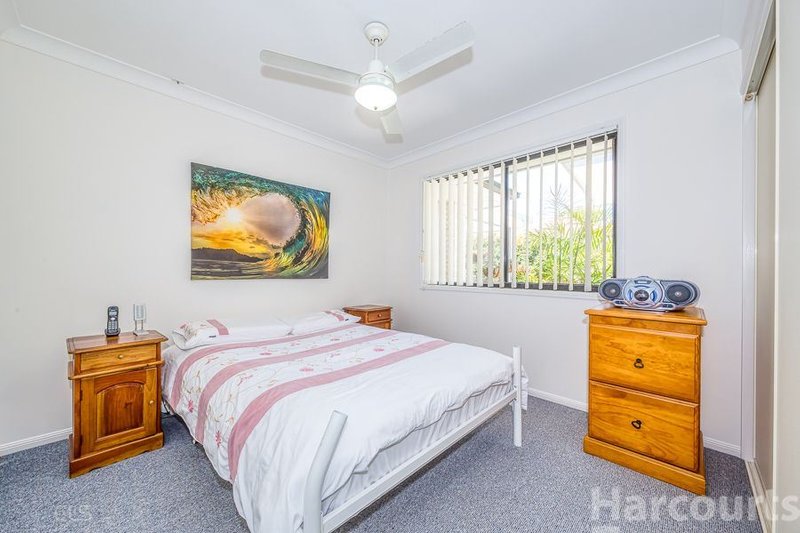 Photo - 3 Biggera Ct , Sandstone Point QLD 4511 - Image 11